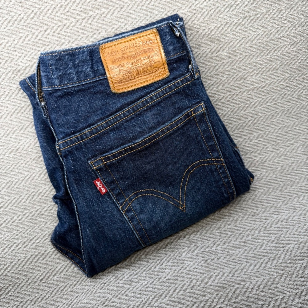 Levi's Wedgie Straight Jeans W26 Blue Denim High Rise Premium Casual